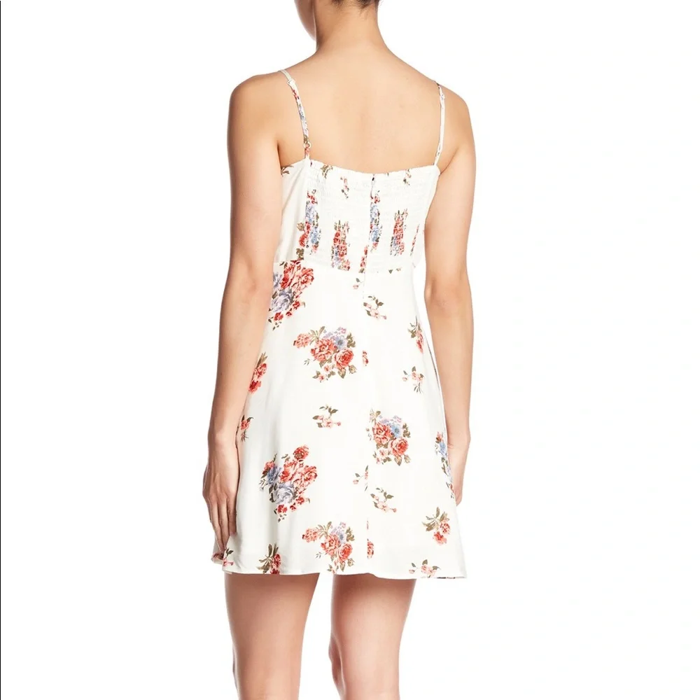 Socialite Smocked Back Skater Dress M Ivory Floral Mini Flowered